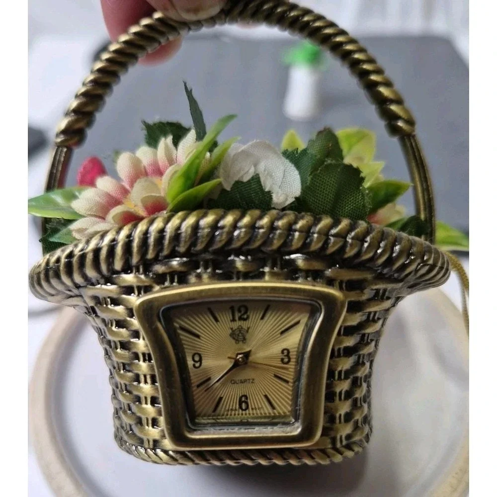 Vintage Waterbury Clock Co Timex Mini Flower Basket Clock Quartz Brass Figurine